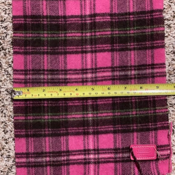 Coach women's pink patterned scarf, like new. - Picture 5 of 5